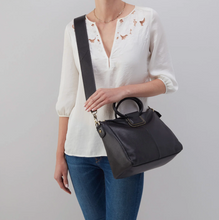 Load image into Gallery viewer, Pebble Black Medium Sheila Leather Bag
